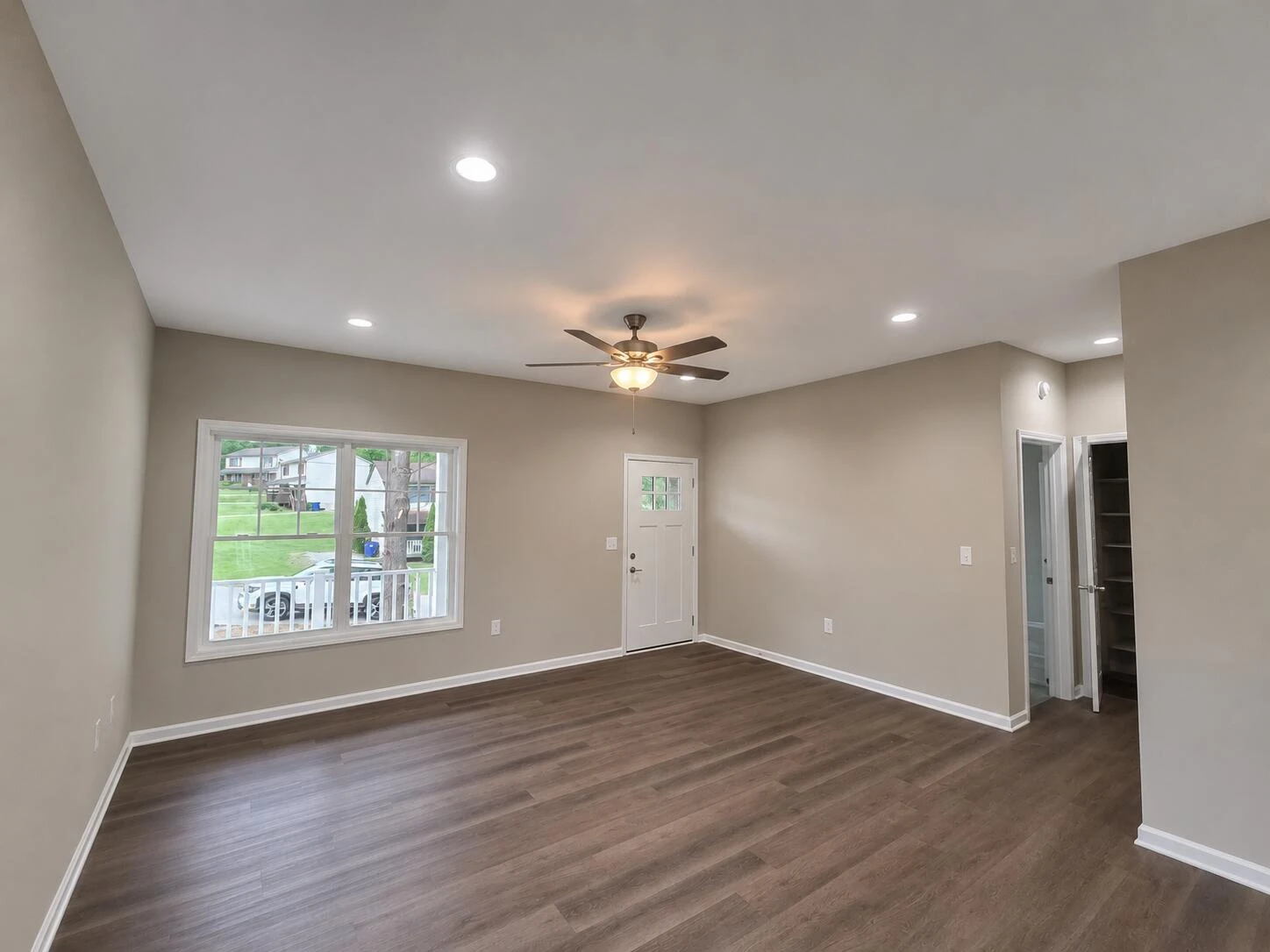 1155 Plum ST NE - Photo 10