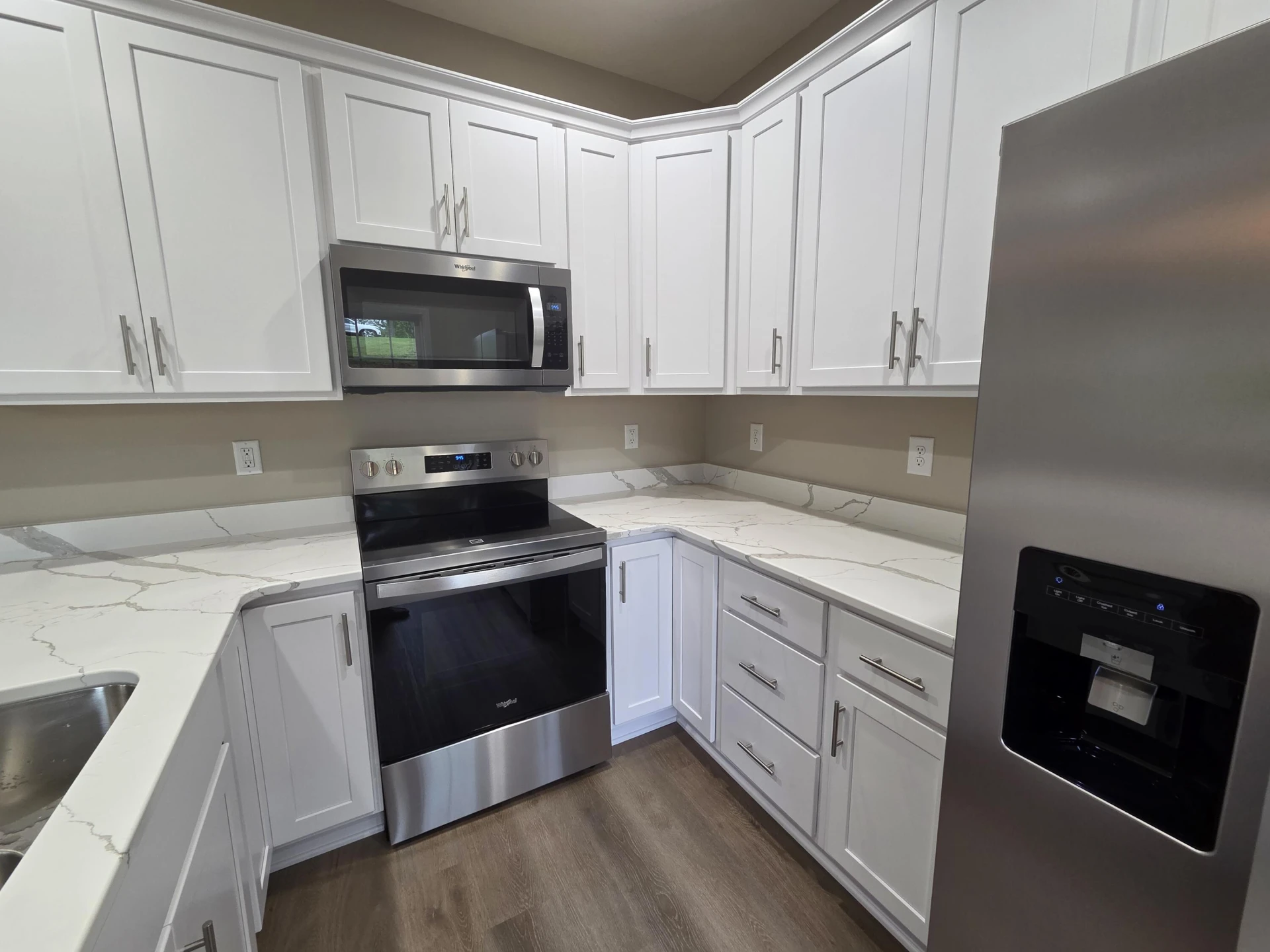 1155 Plum ST NE - Photo 18