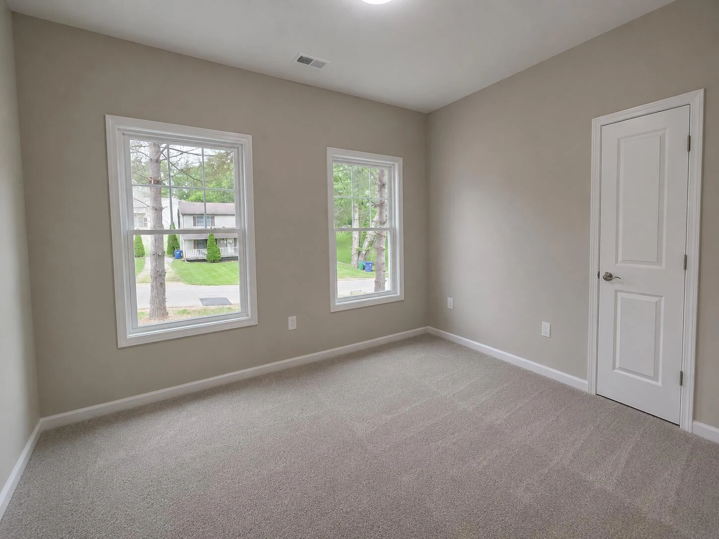 1155 Plum ST NE - Photo 23