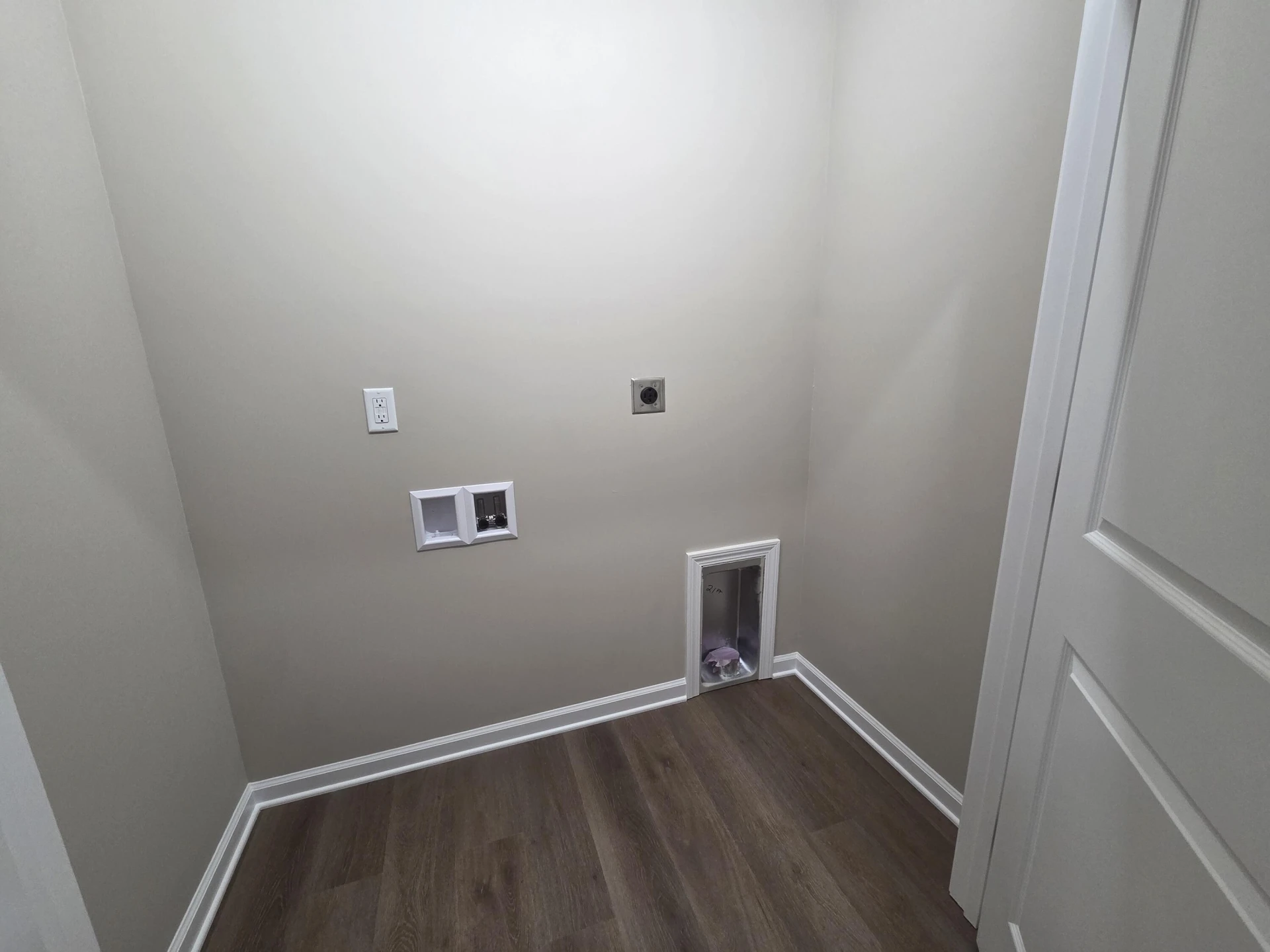 1155 Plum ST NE - Photo 31