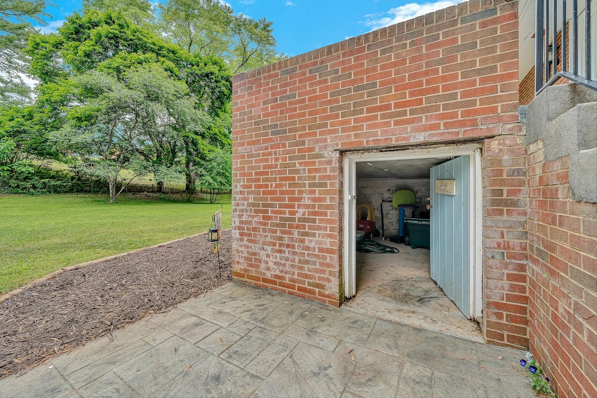 3416 Grandin RD SW - Photo 39