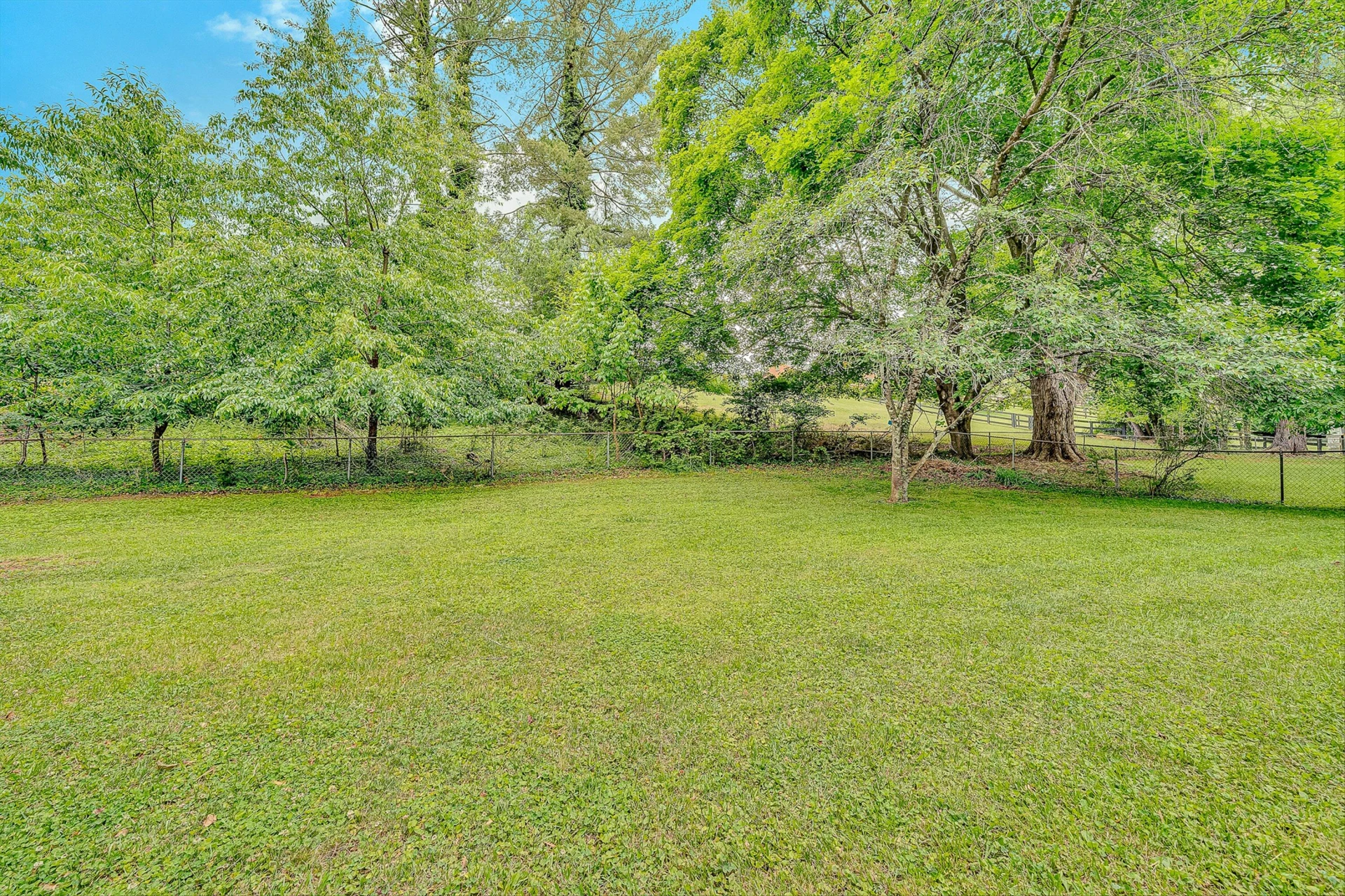 3416 Grandin RD SW - Photo 41