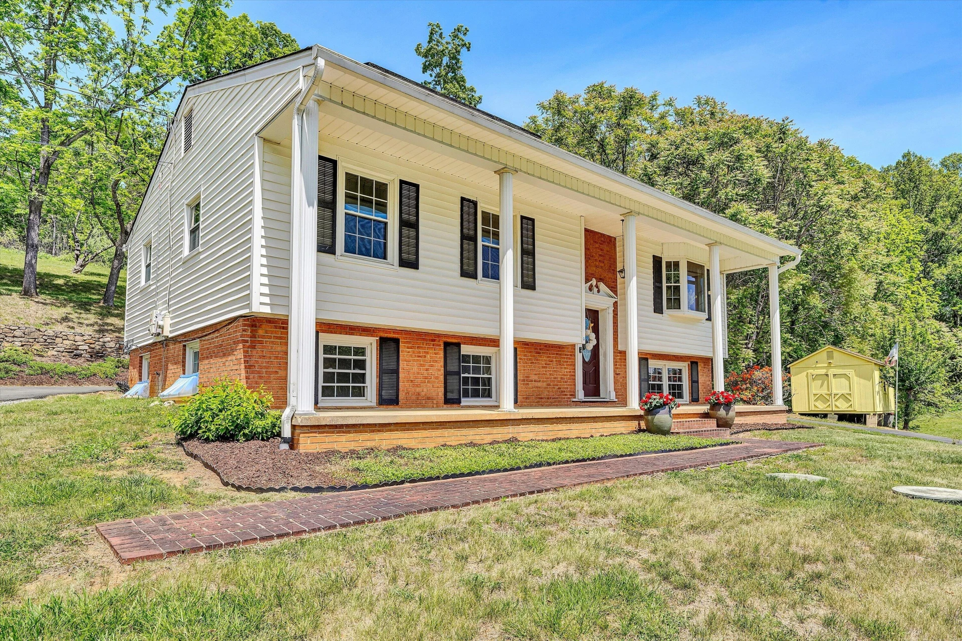 133 Kelsey WAY - Photo 3