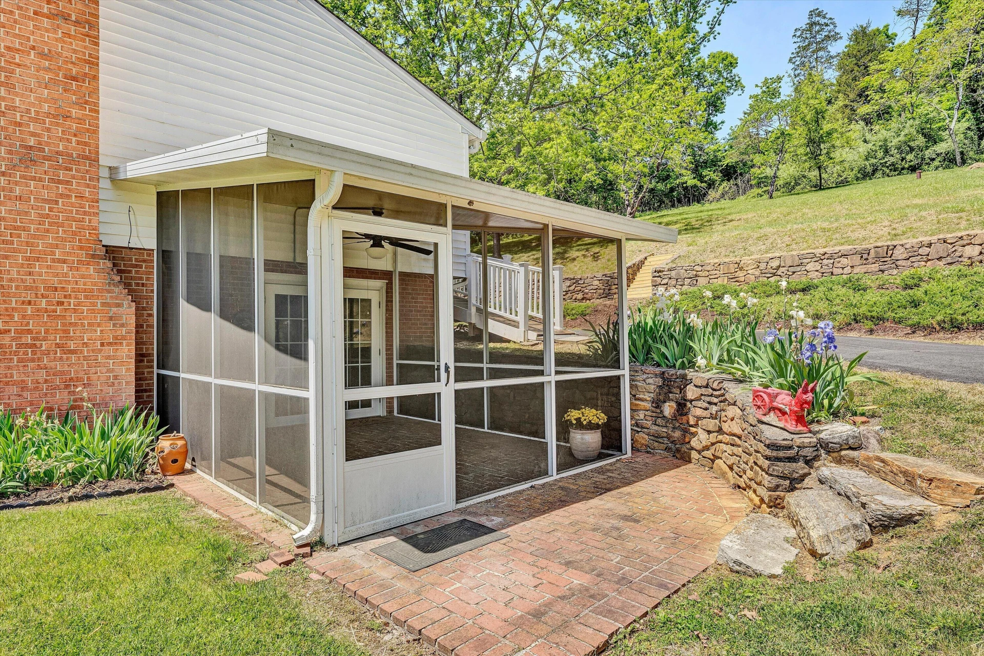 133 Kelsey WAY - Photo 34