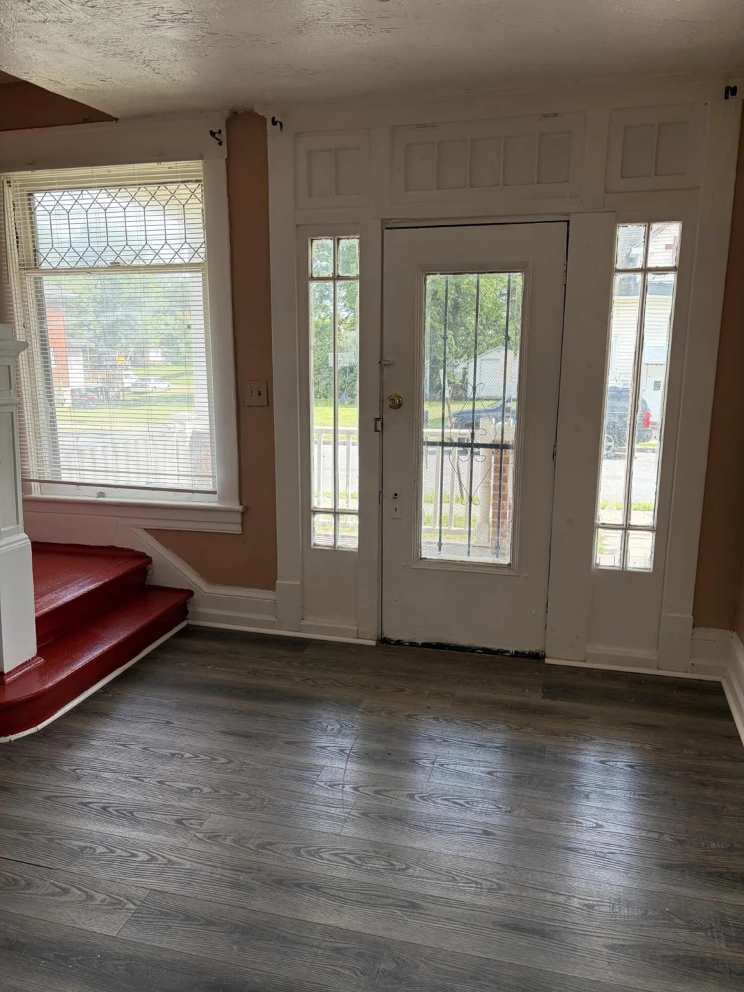1131 Loudon AVE NW - Photo 5