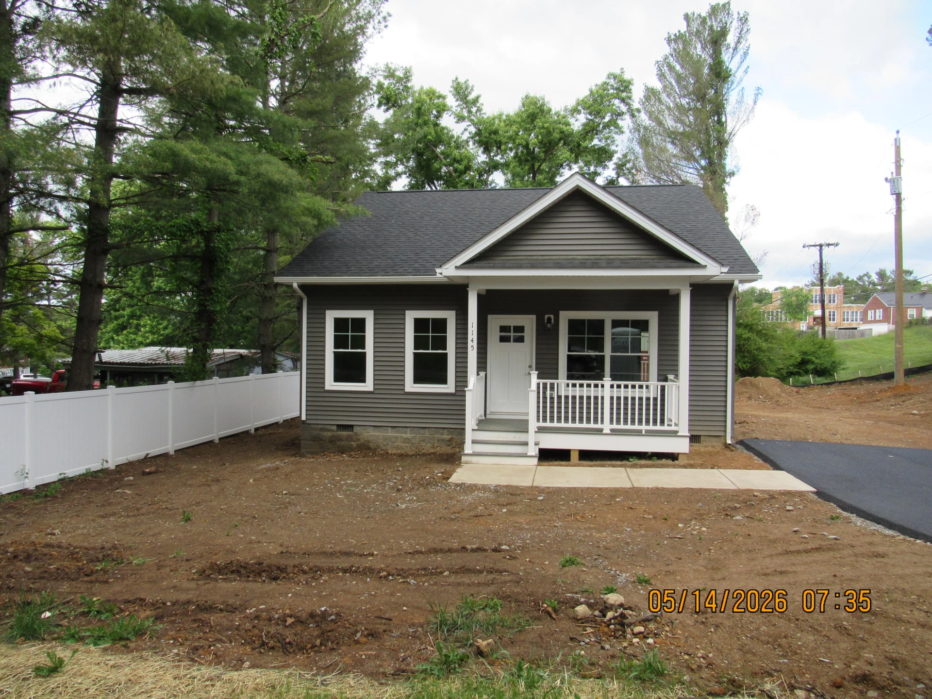 1145 Plum ST NE - Photo 2