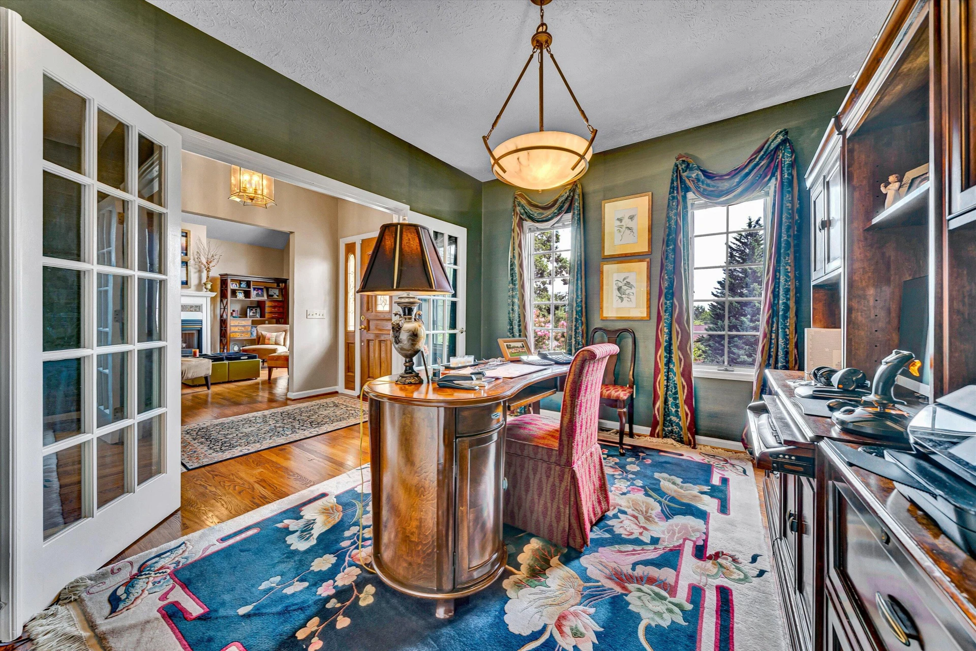 812 Scott CIR - Photo 10