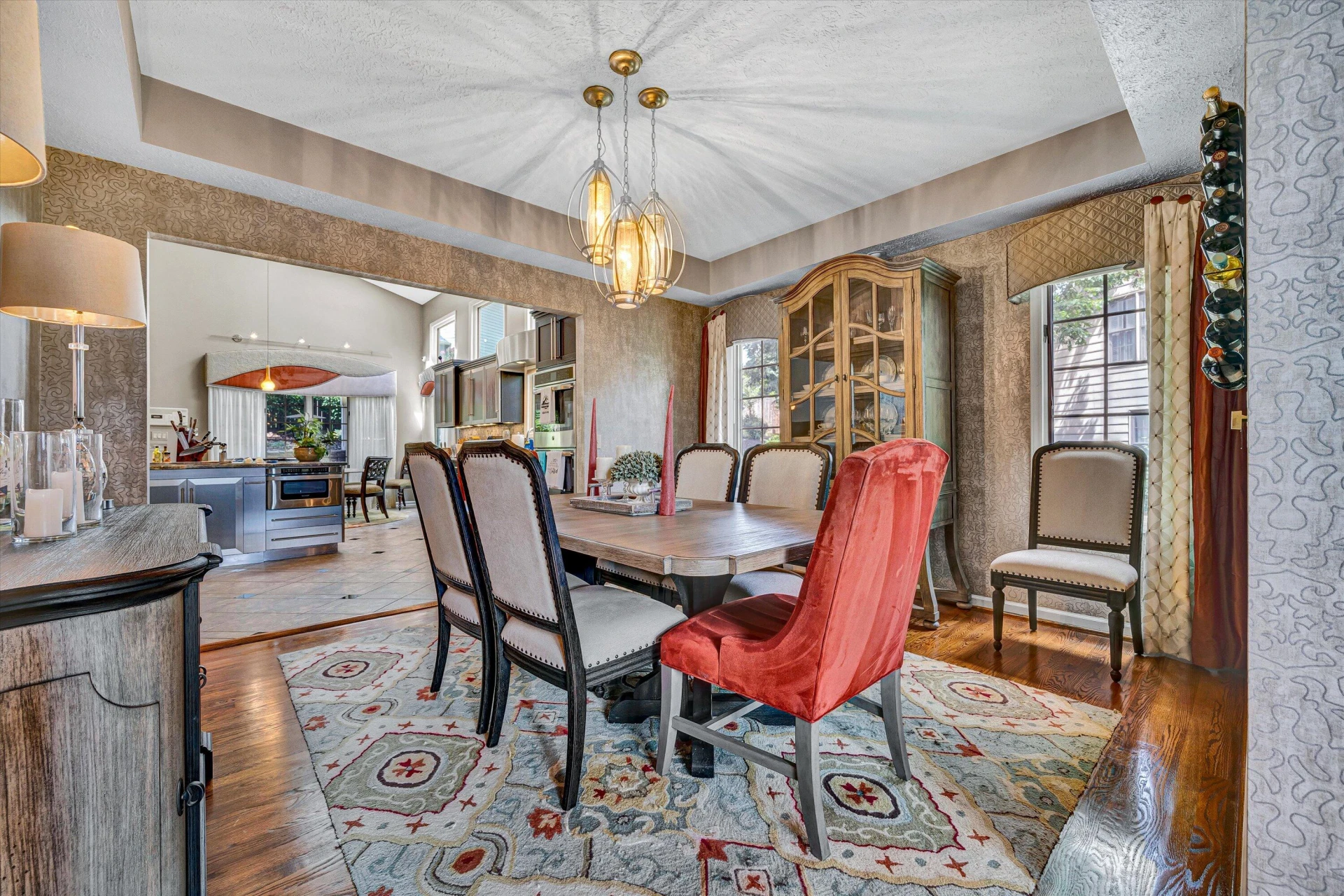 812 Scott CIR - Photo 11