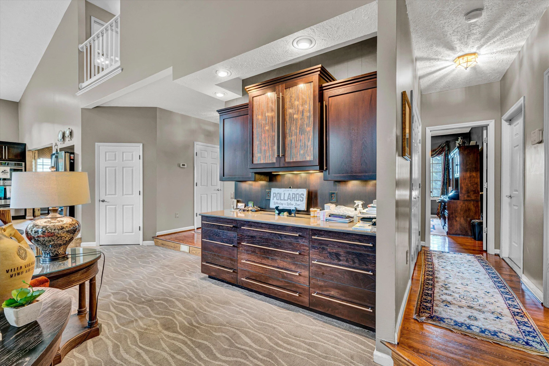 812 Scott CIR - Photo 23