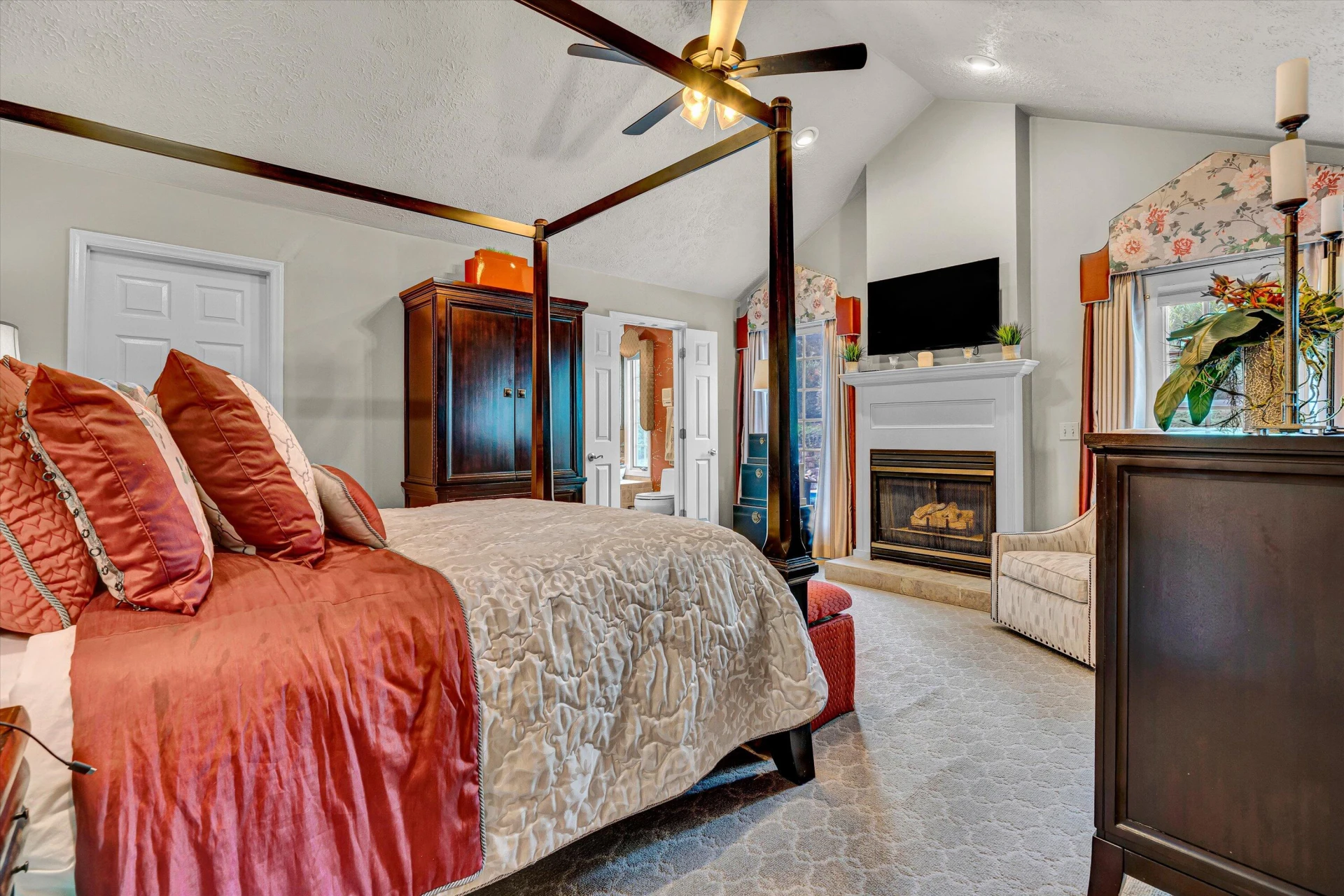 812 Scott CIR - Photo 24