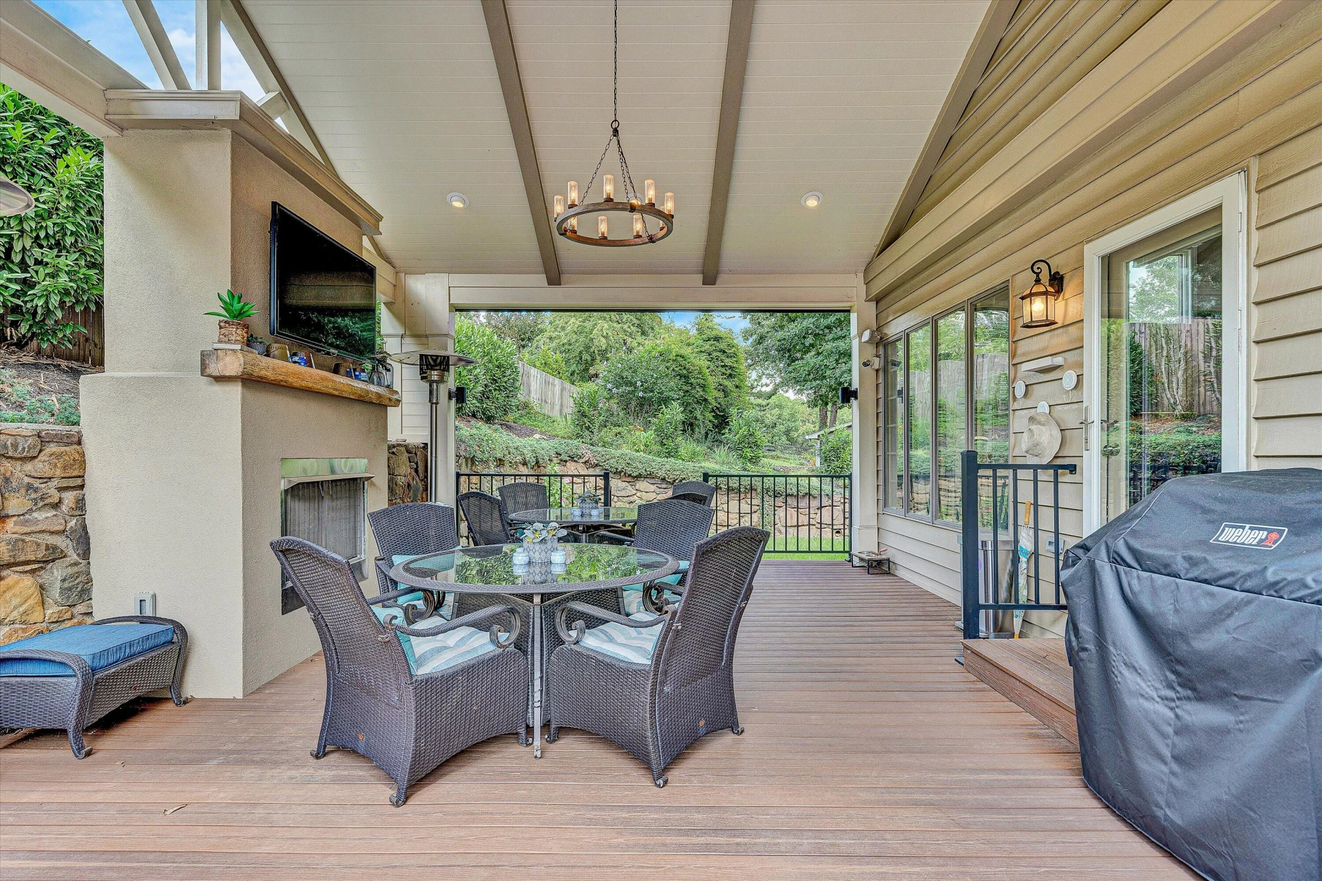 812 Scott CIR - Photo 39