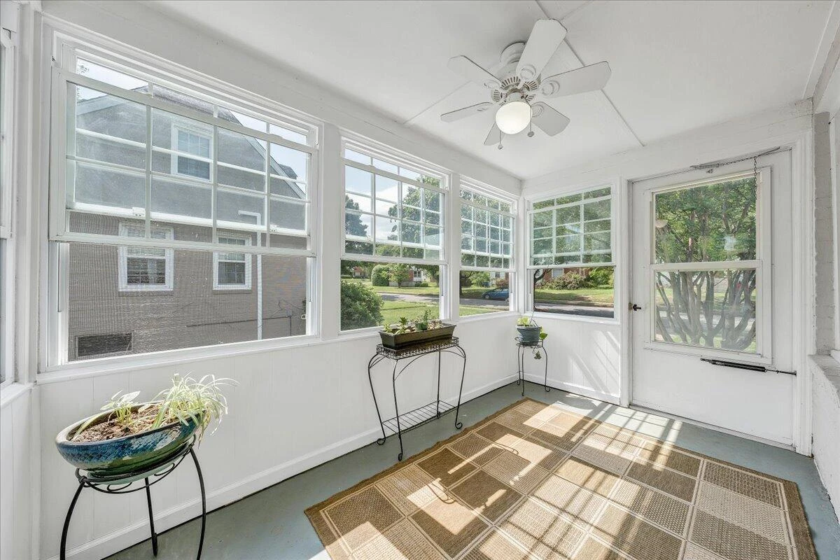 2519 Windsor AVE SW - Photo 21