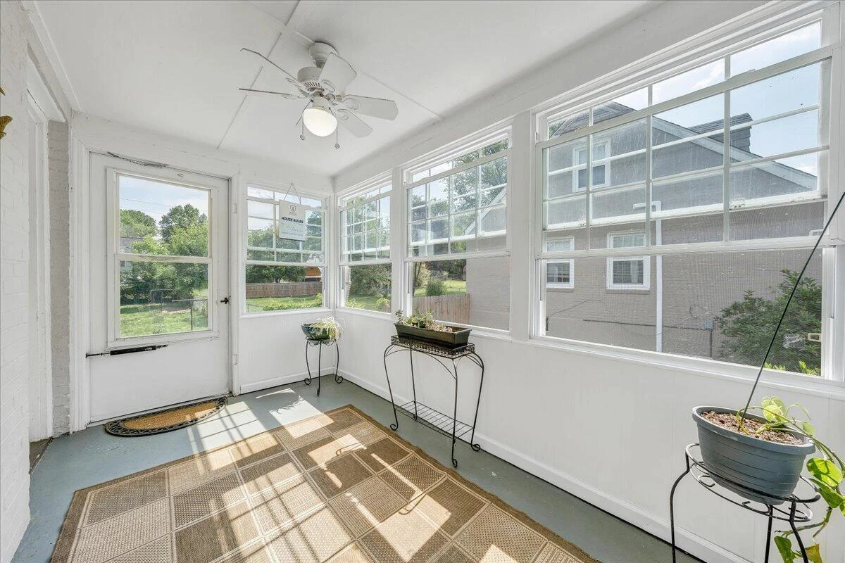 2519 Windsor AVE SW - Photo 22