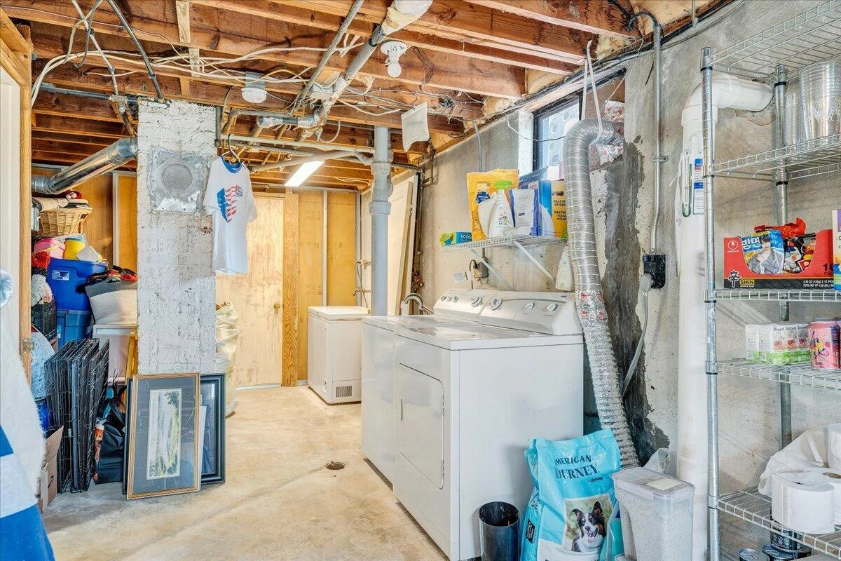 2519 Windsor AVE SW - Photo 38