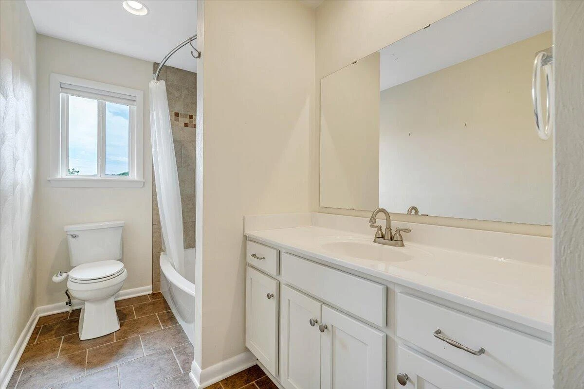 3808 Kentland DR - Photo 16