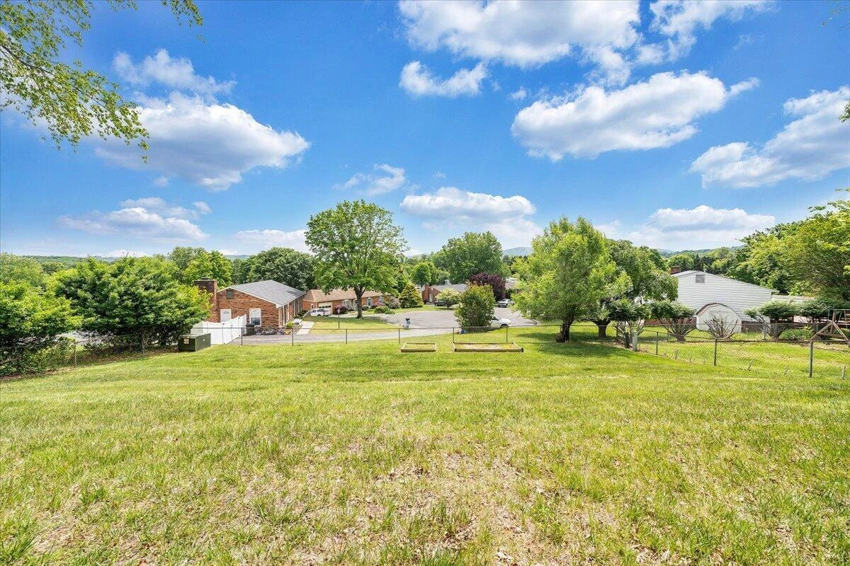 3808 Kentland DR - Photo 35