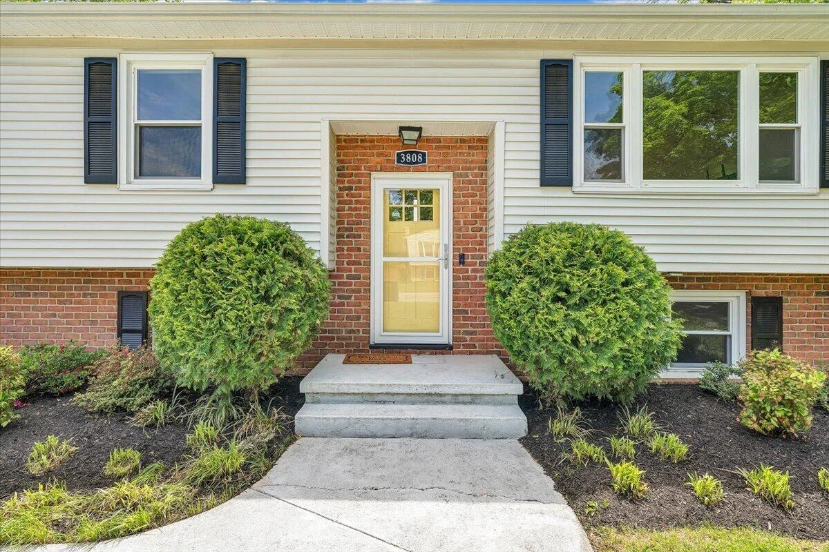 3808 Kentland DR - Photo 4