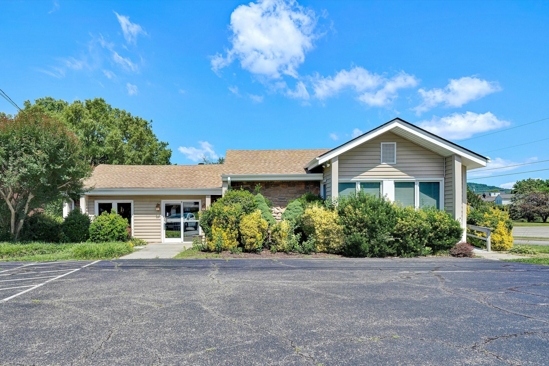 365 TANYARD RD - Photo 5
