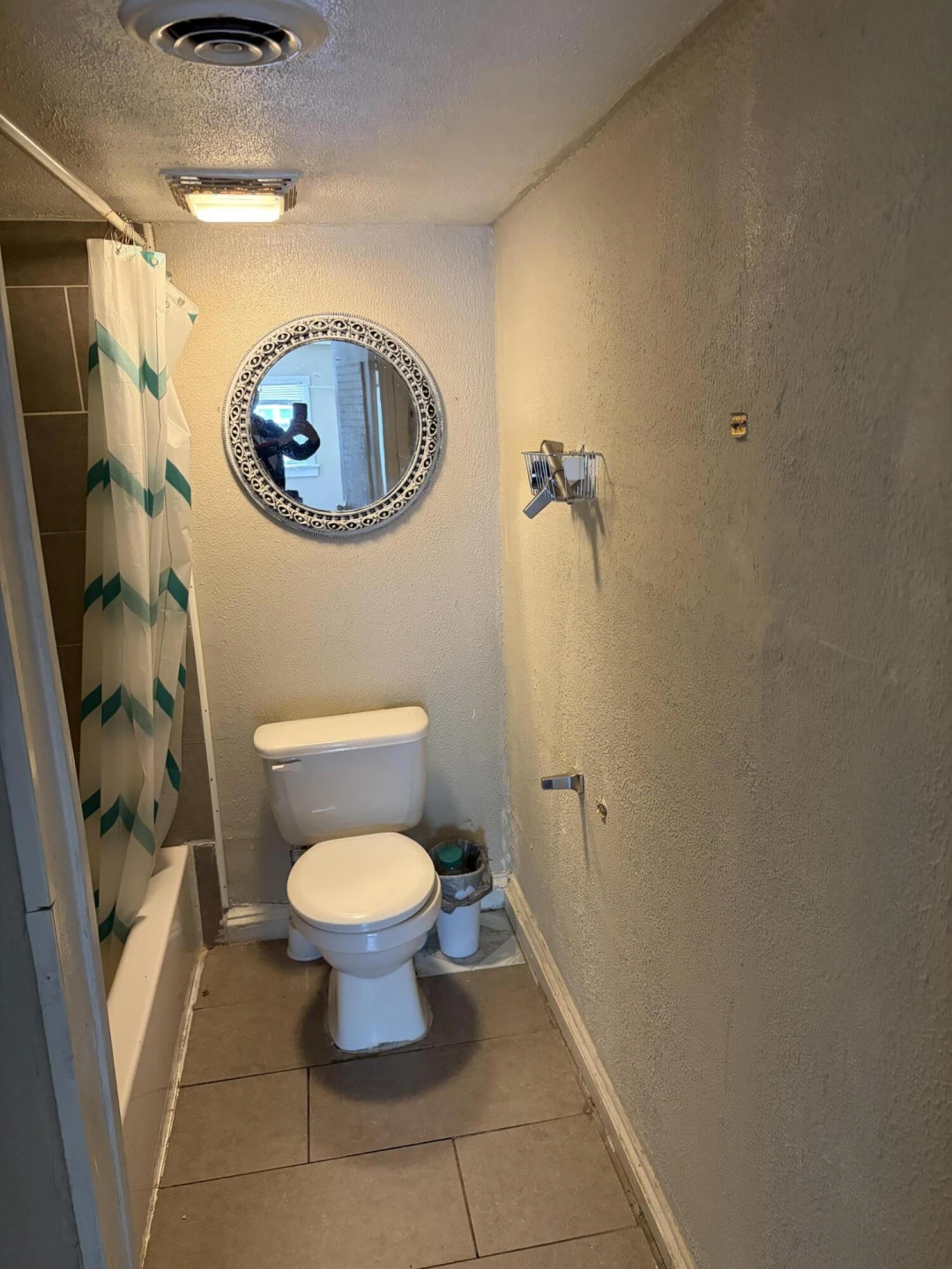 1810 Centre AVE NW - Photo 5