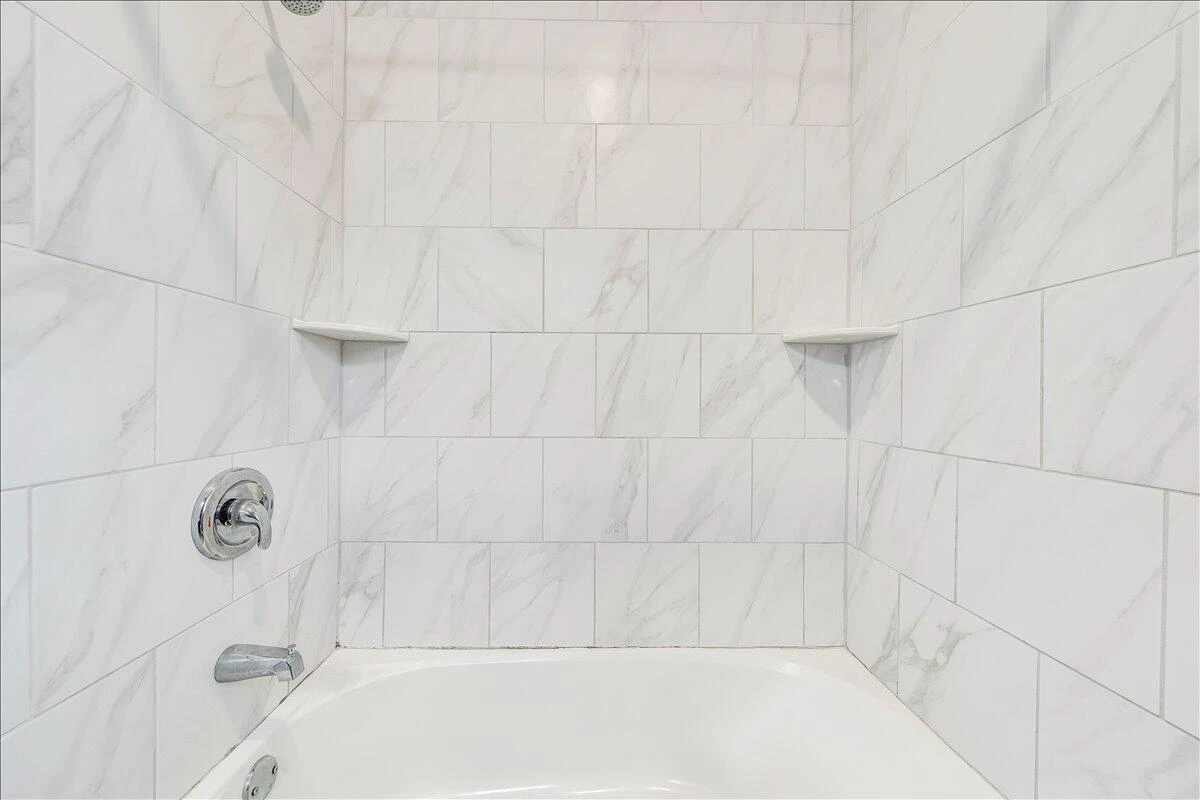 901 6Th ST SE - Photo 19