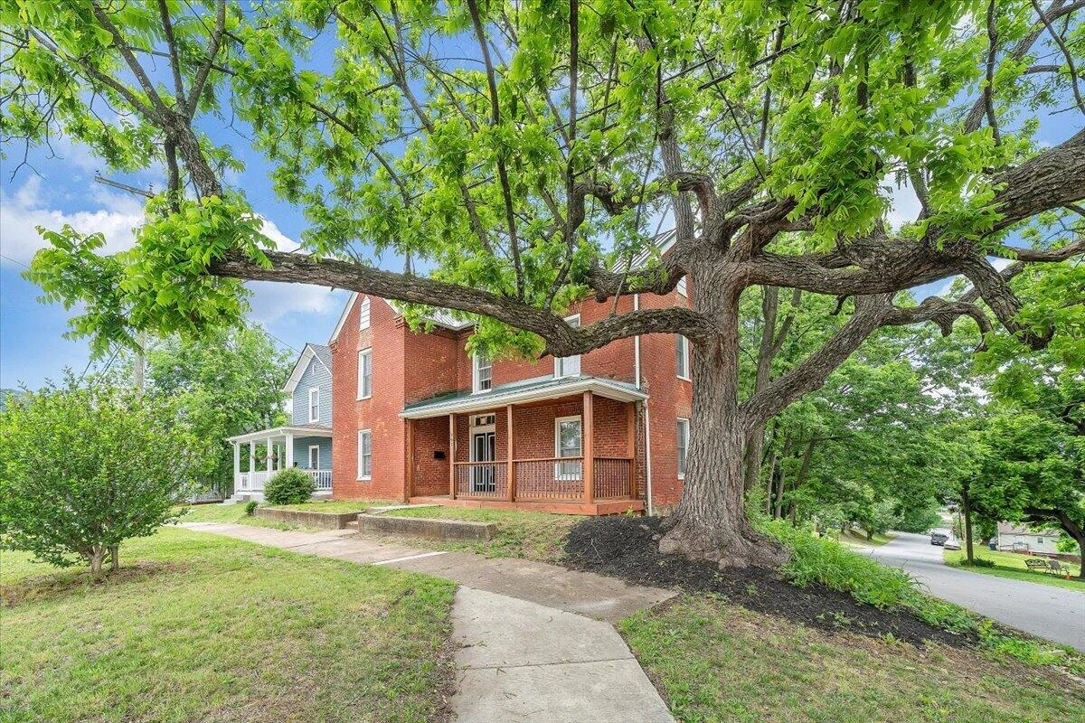 901 6Th ST SE - Photo 41