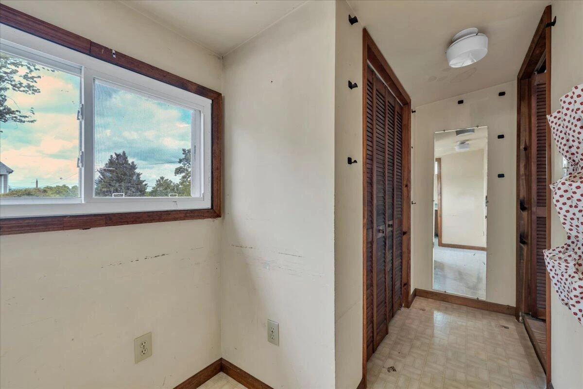 640 Mountain AVE SE - Photo 20