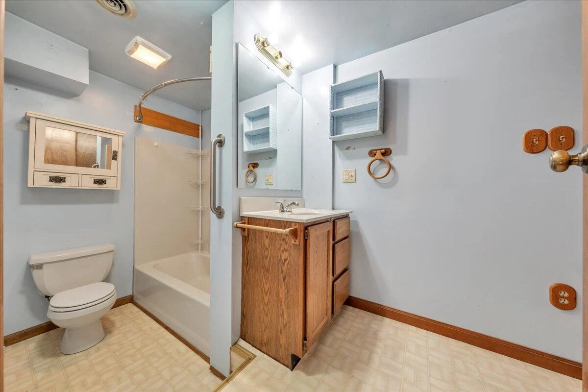 640 Mountain AVE SE - Photo 22