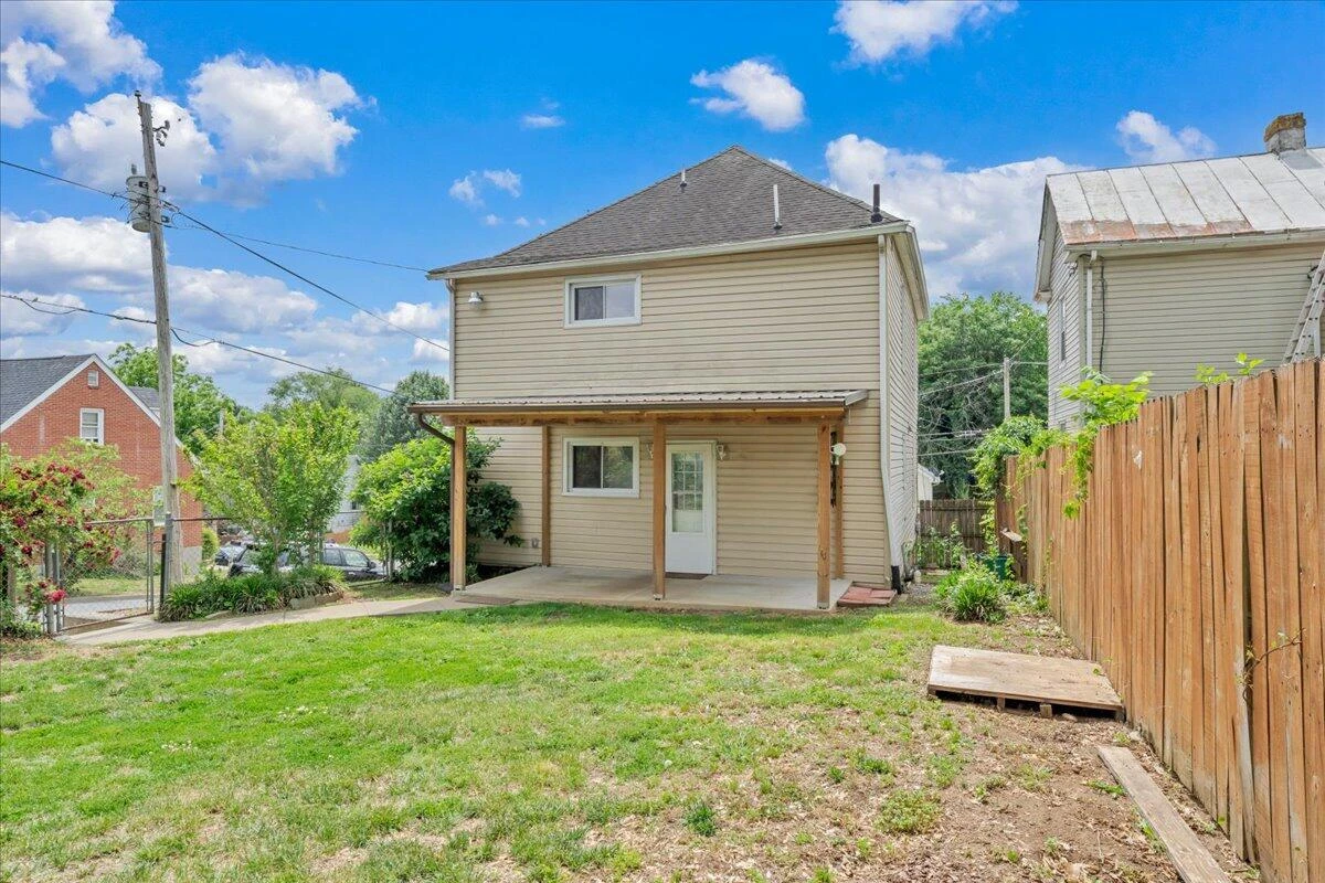 640 Mountain AVE SE - Photo 25