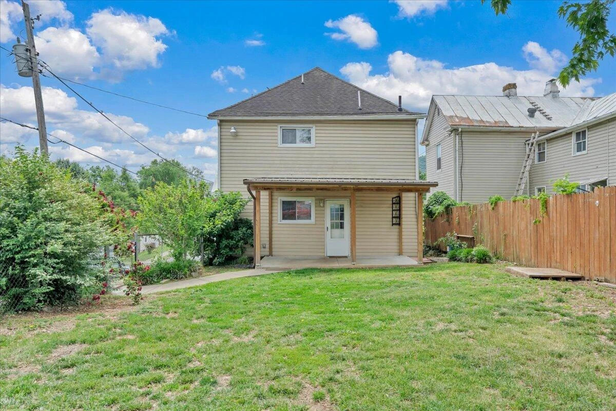640 Mountain AVE SE - Photo 26