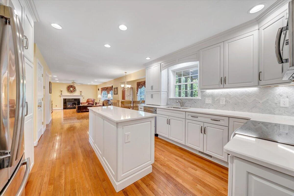 6204 Sandhurst DR - Photo 16