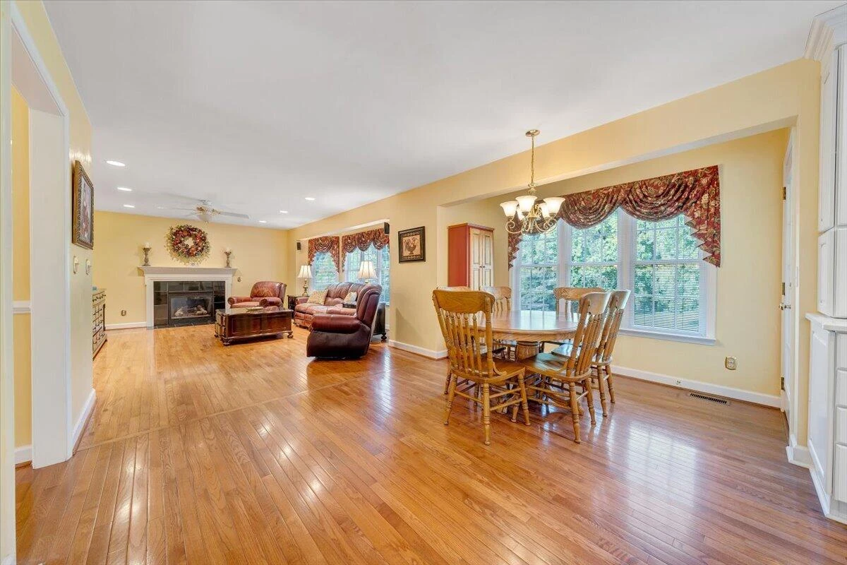6204 Sandhurst DR - Photo 20