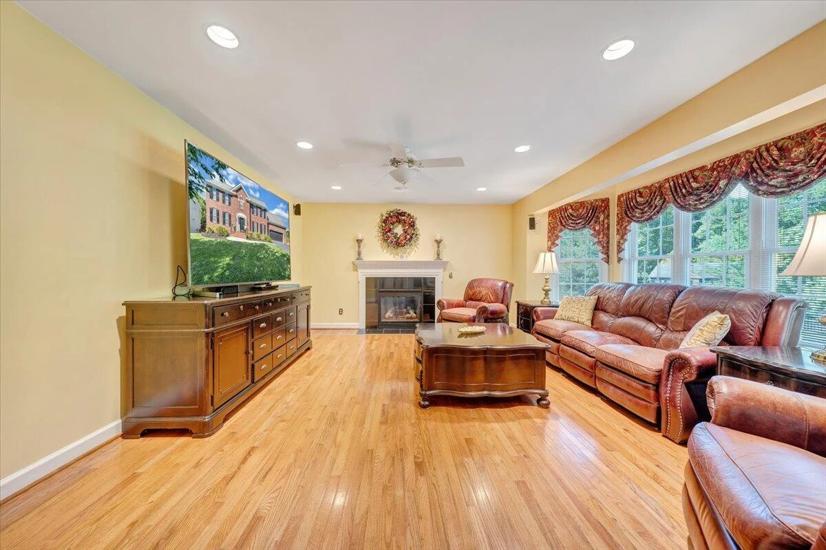 6204 Sandhurst DR - Photo 24