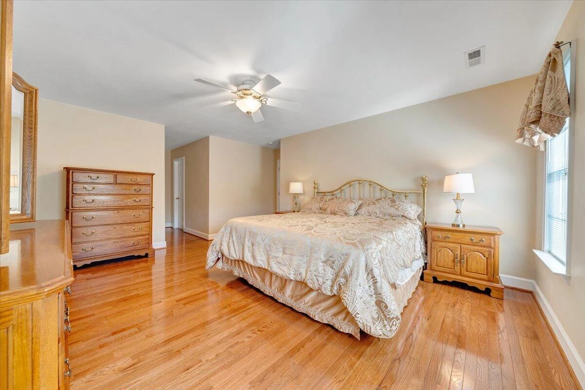 6204 Sandhurst DR - Photo 32
