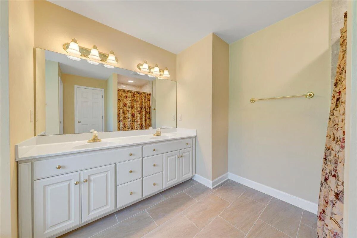 6204 Sandhurst DR - Photo 33