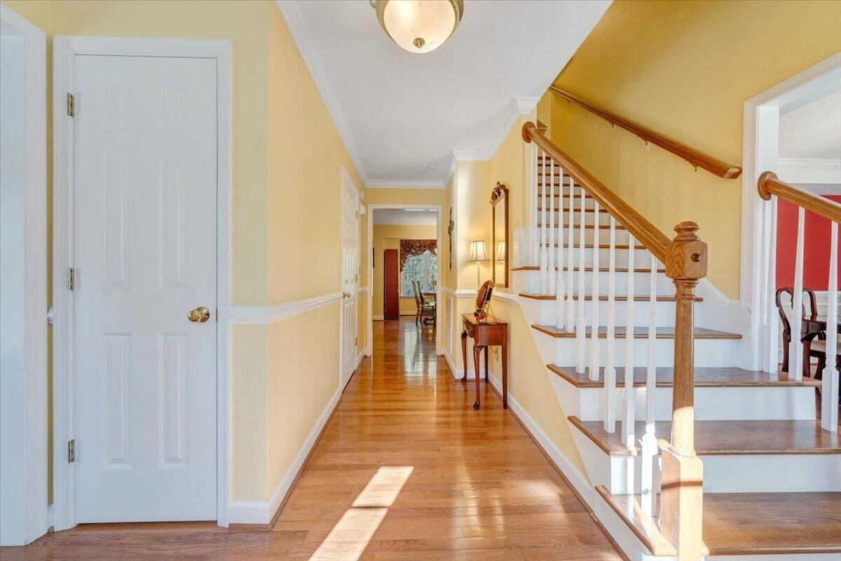 6204 Sandhurst DR - Photo 5