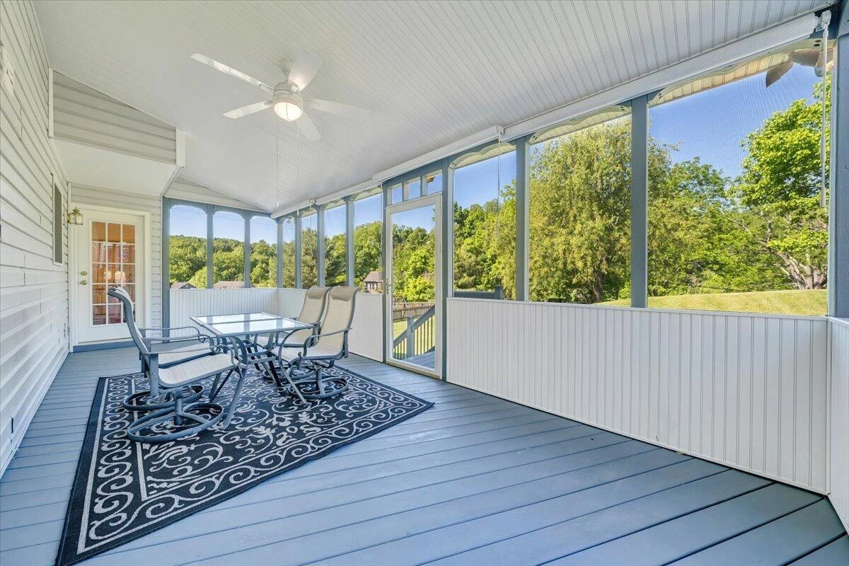 6204 Sandhurst DR - Photo 71