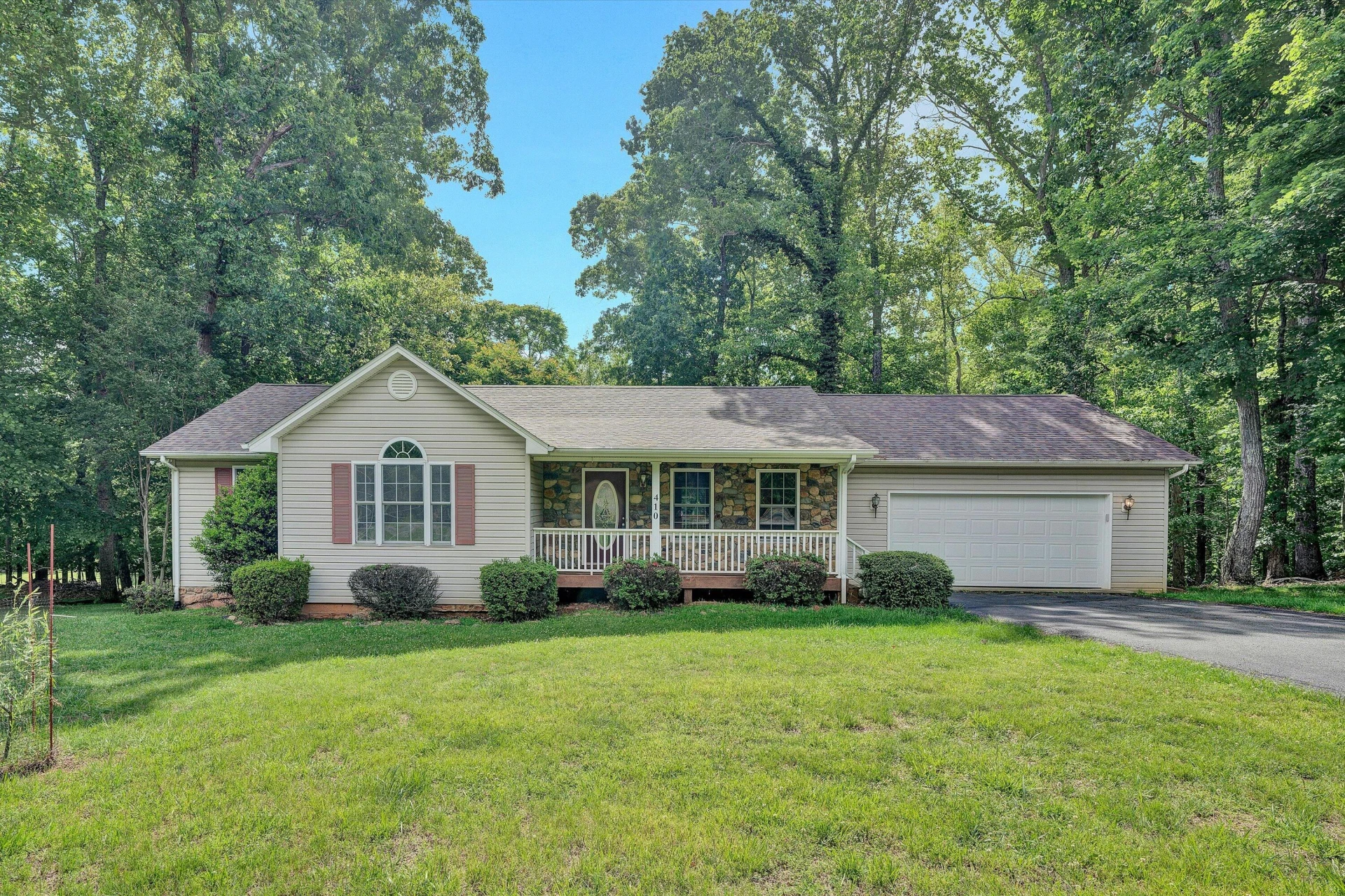 410 Middle Valley RD