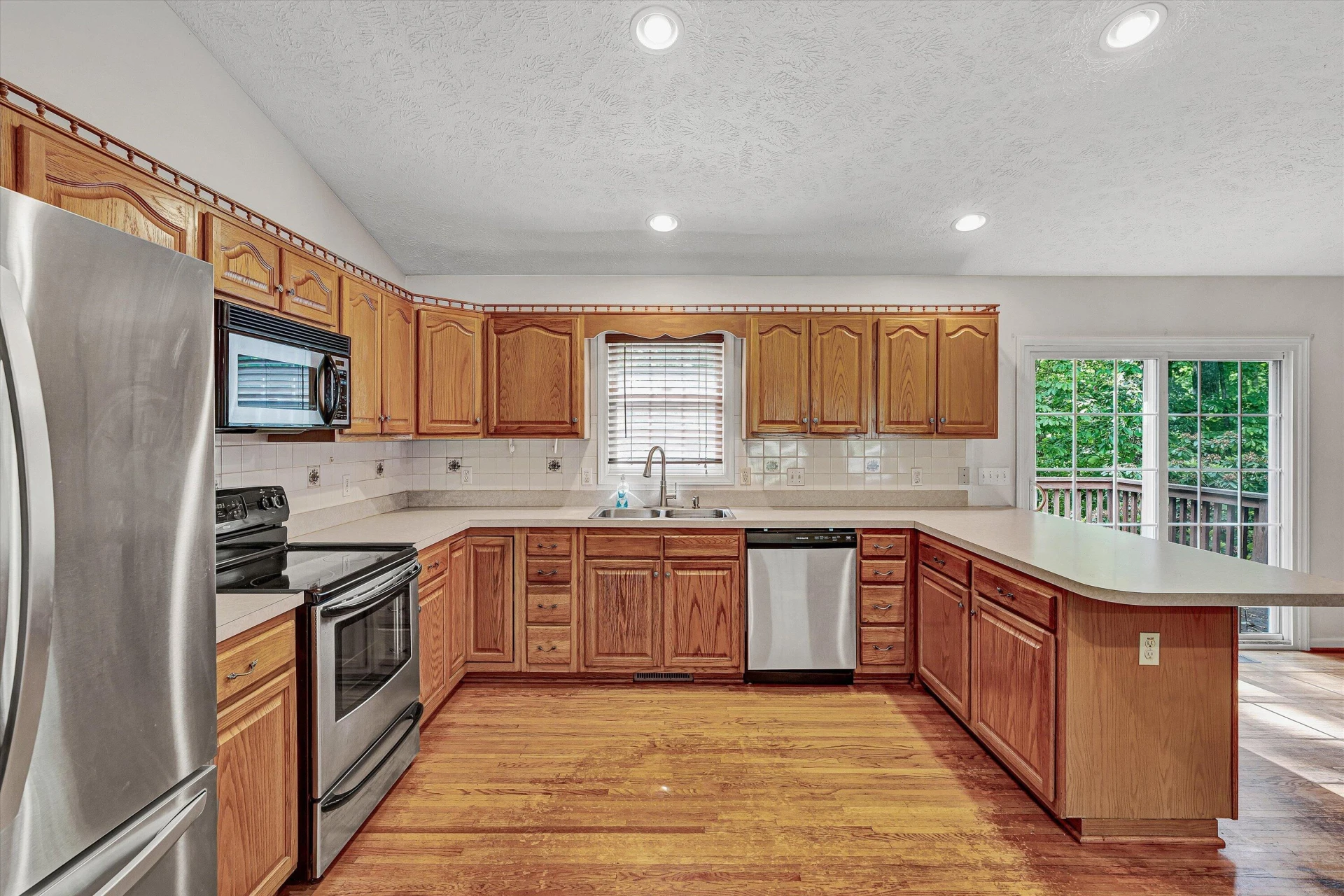 410 Middle Valley RD - Photo 12