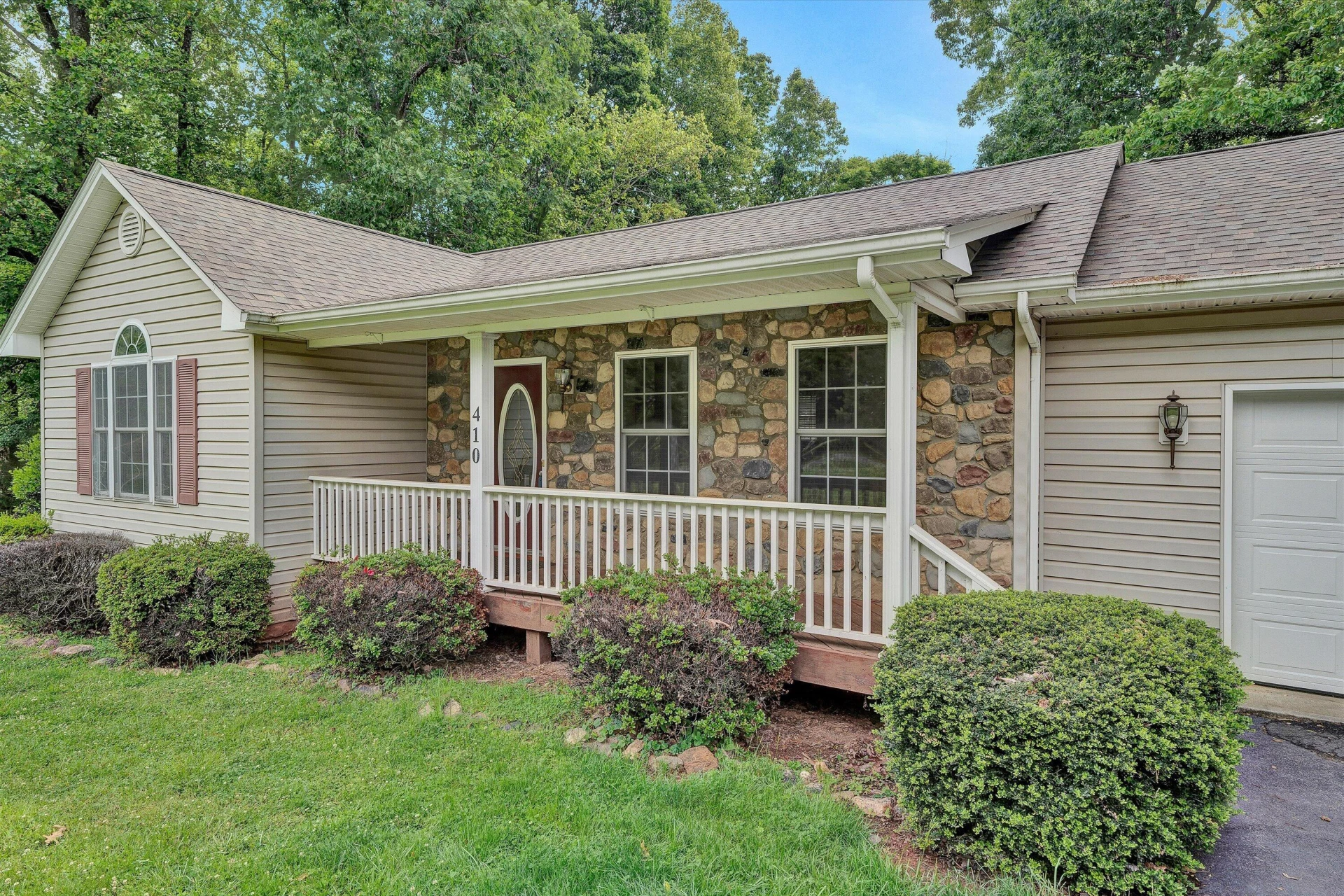 410 Middle Valley RD - Photo 5