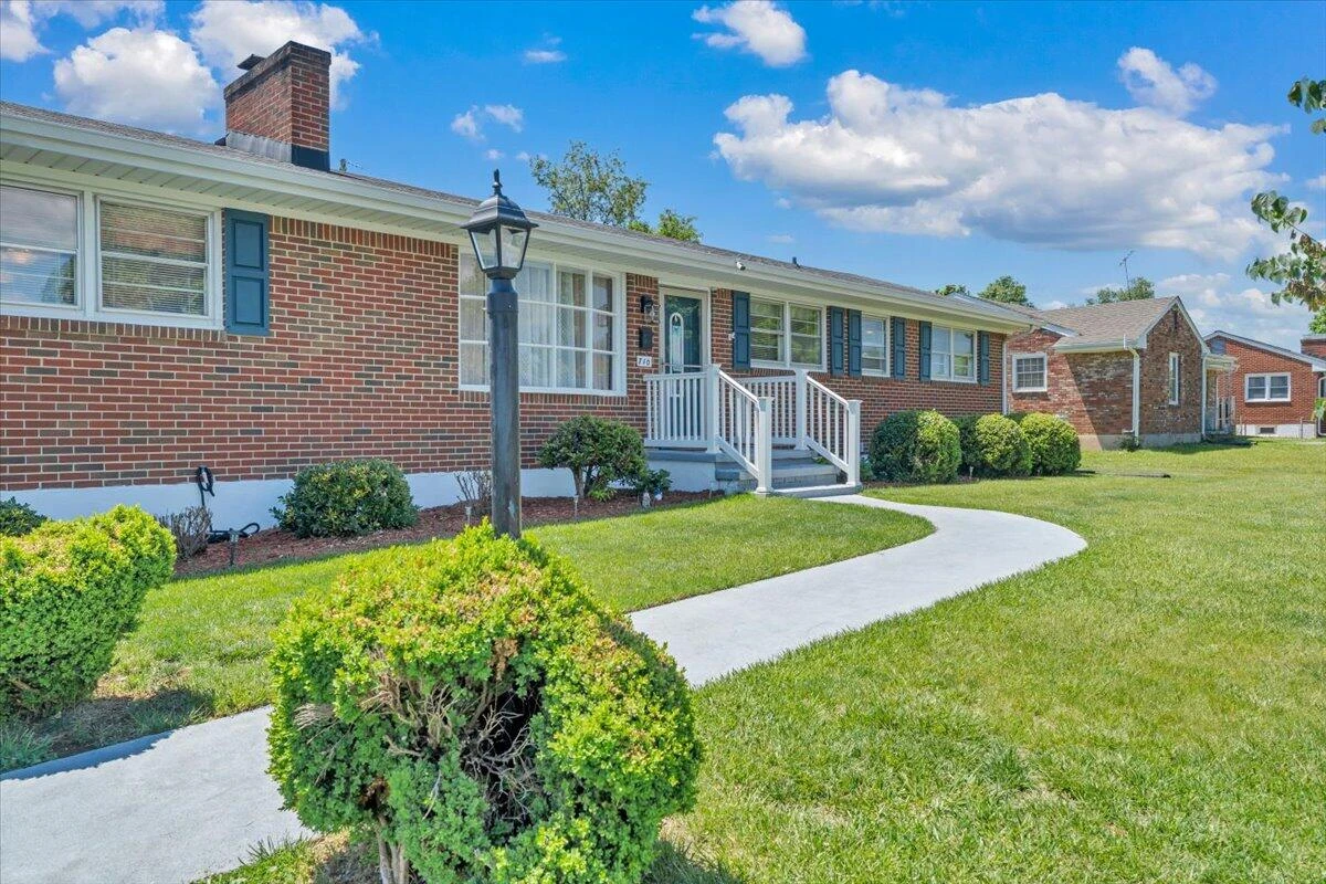 710 Anchor DR - Photo 2