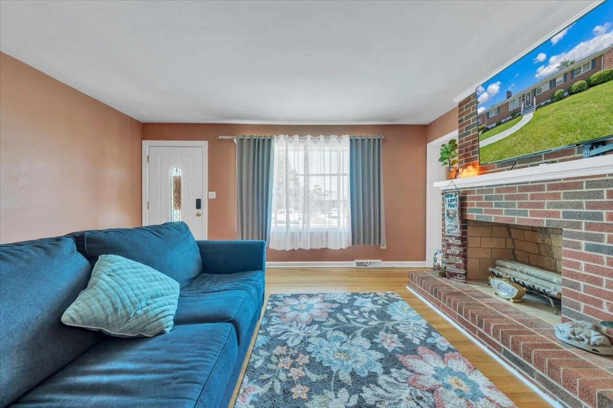 710 Anchor DR - Photo 6