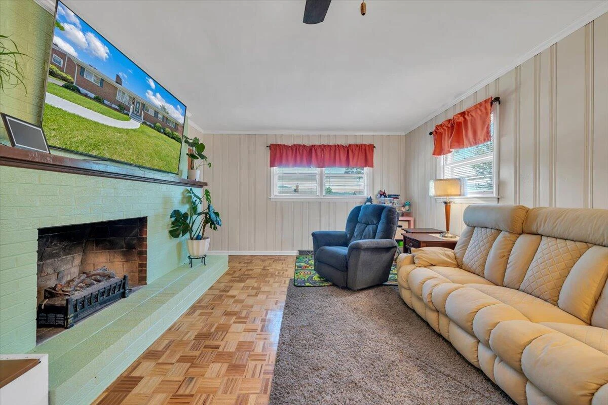 710 Anchor DR - Photo 9