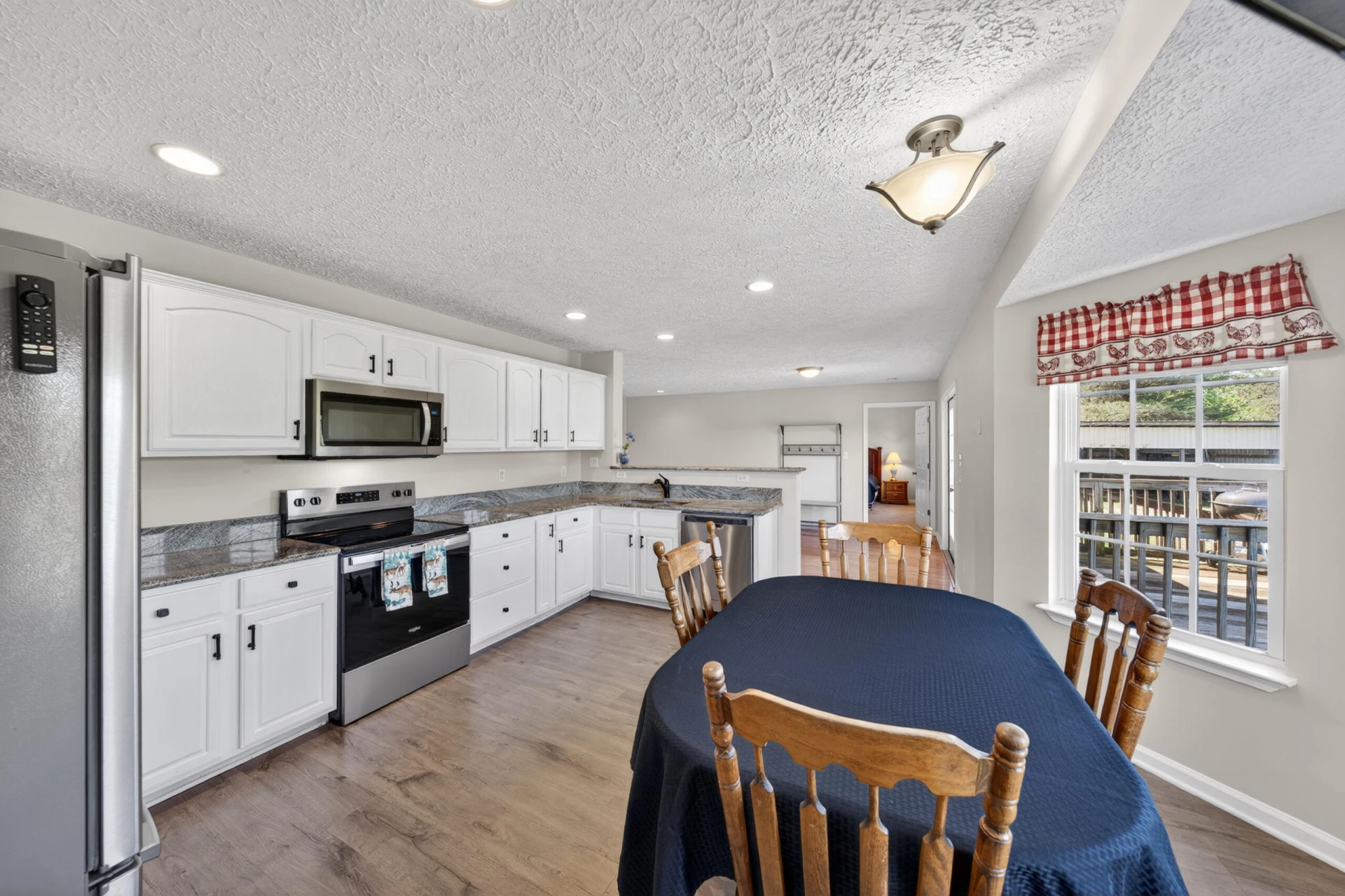 1633 Pilot Mountain RD - Photo 32