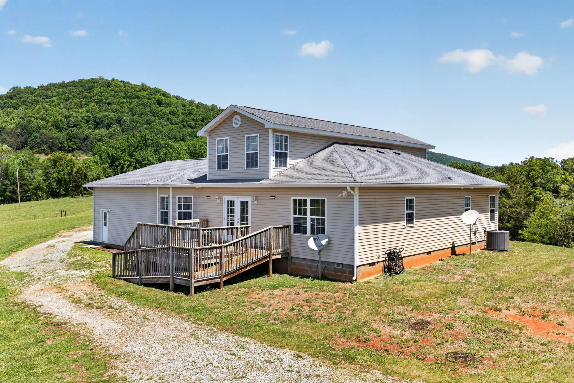 1633 Pilot Mountain RD - Photo 68