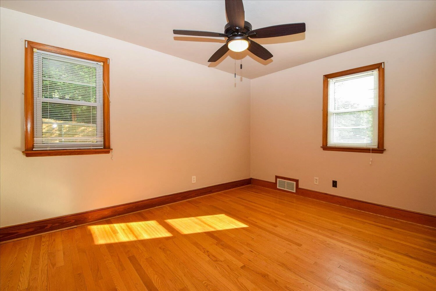 6531 Old Mill RD - Photo 15