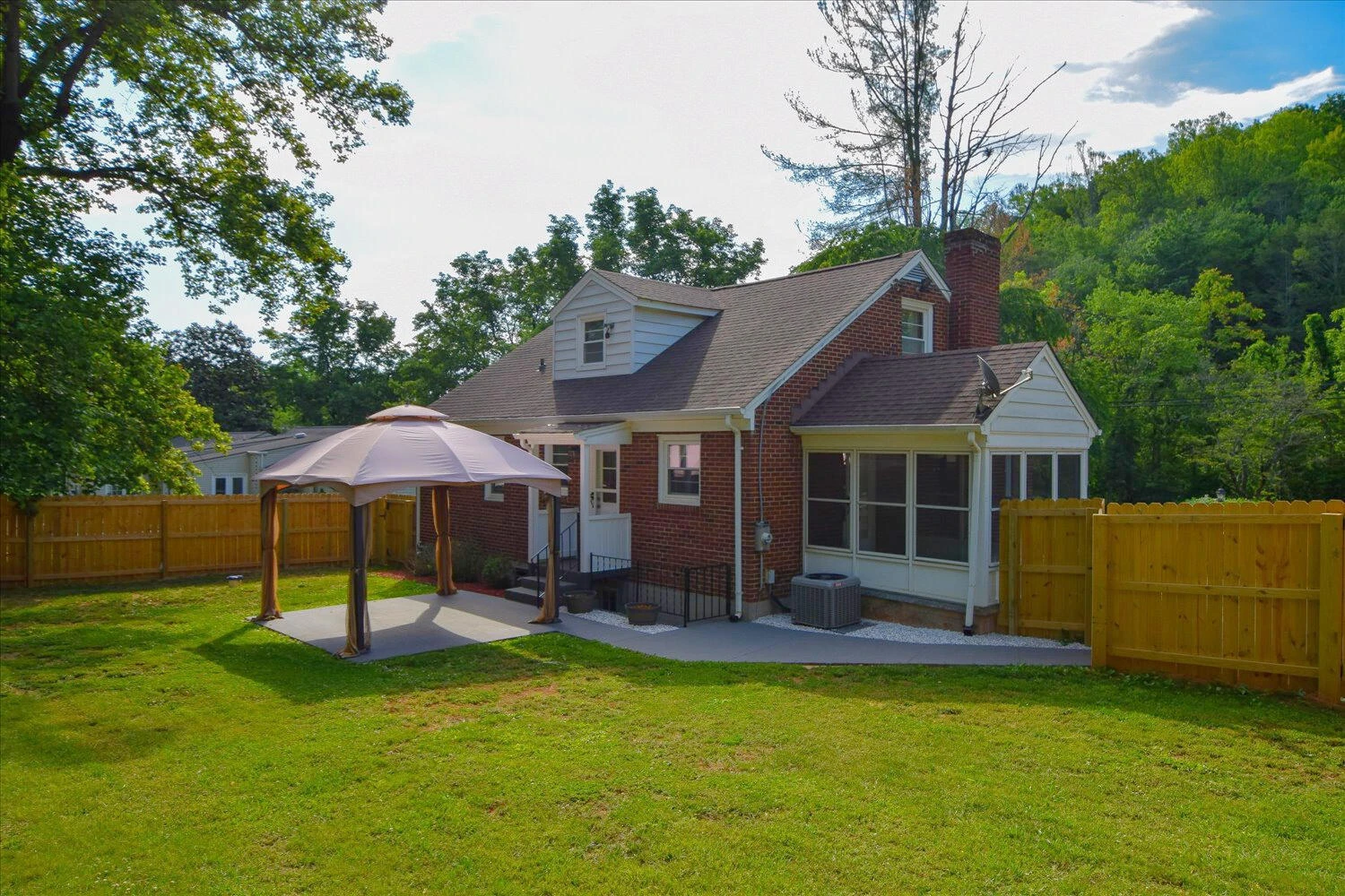 6531 Old Mill RD - Photo 2