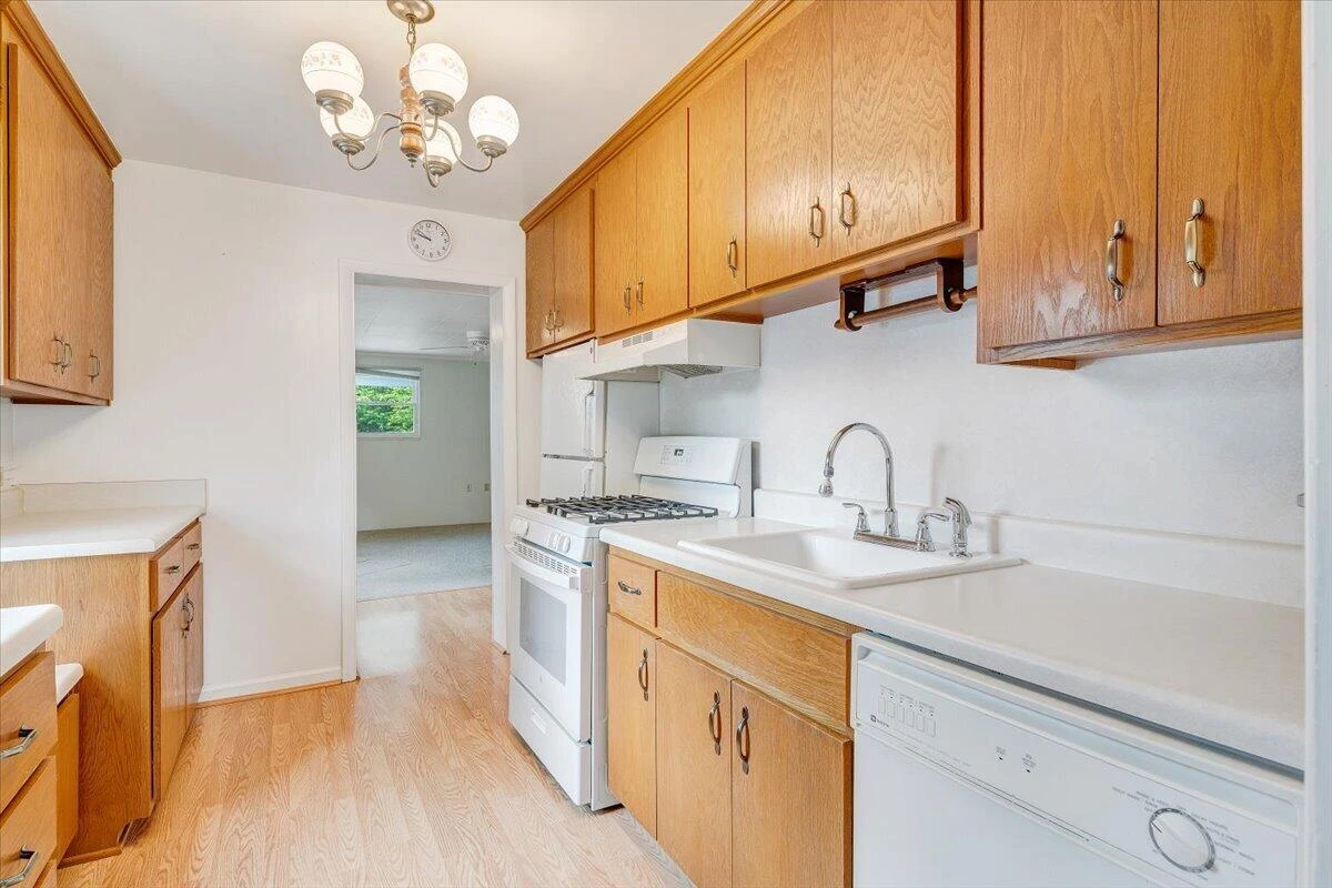 40 Upland DR - Photo 10