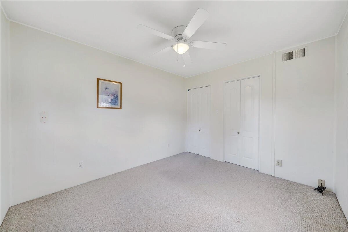 40 Upland DR - Photo 16