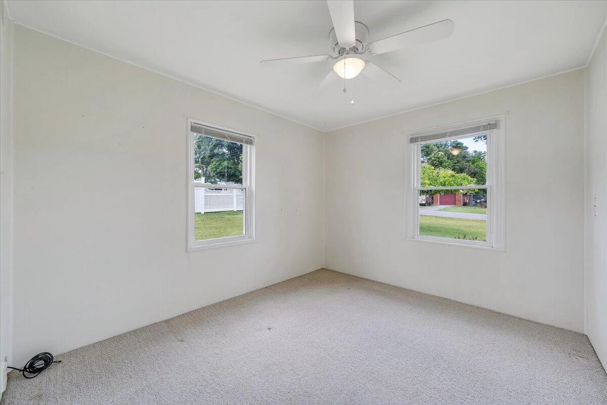 40 Upland DR - Photo 17