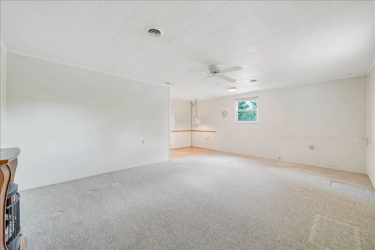 40 Upland DR - Photo 19
